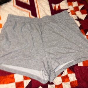 H&M Sweatshorts.